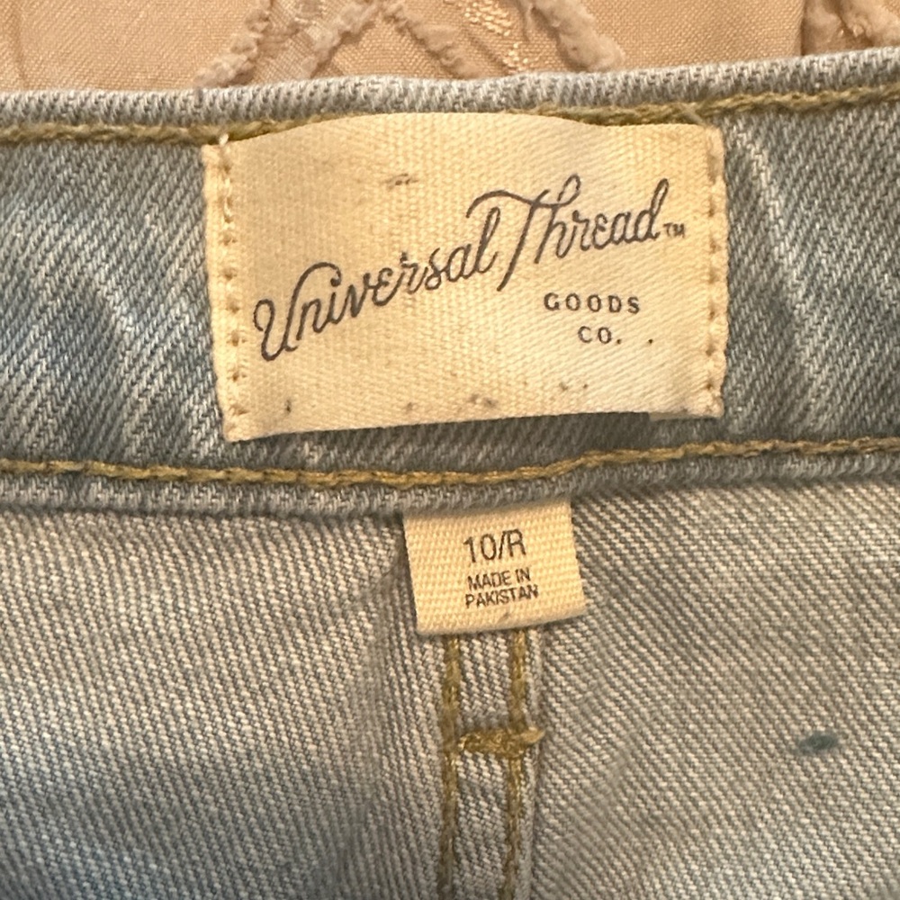 Universal Thread Women's High-Rise Wide-Leg Jeans - Light Blue Wash - Picture 4 of 6